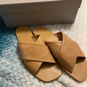 Everlane tan crossover sandals sz 9